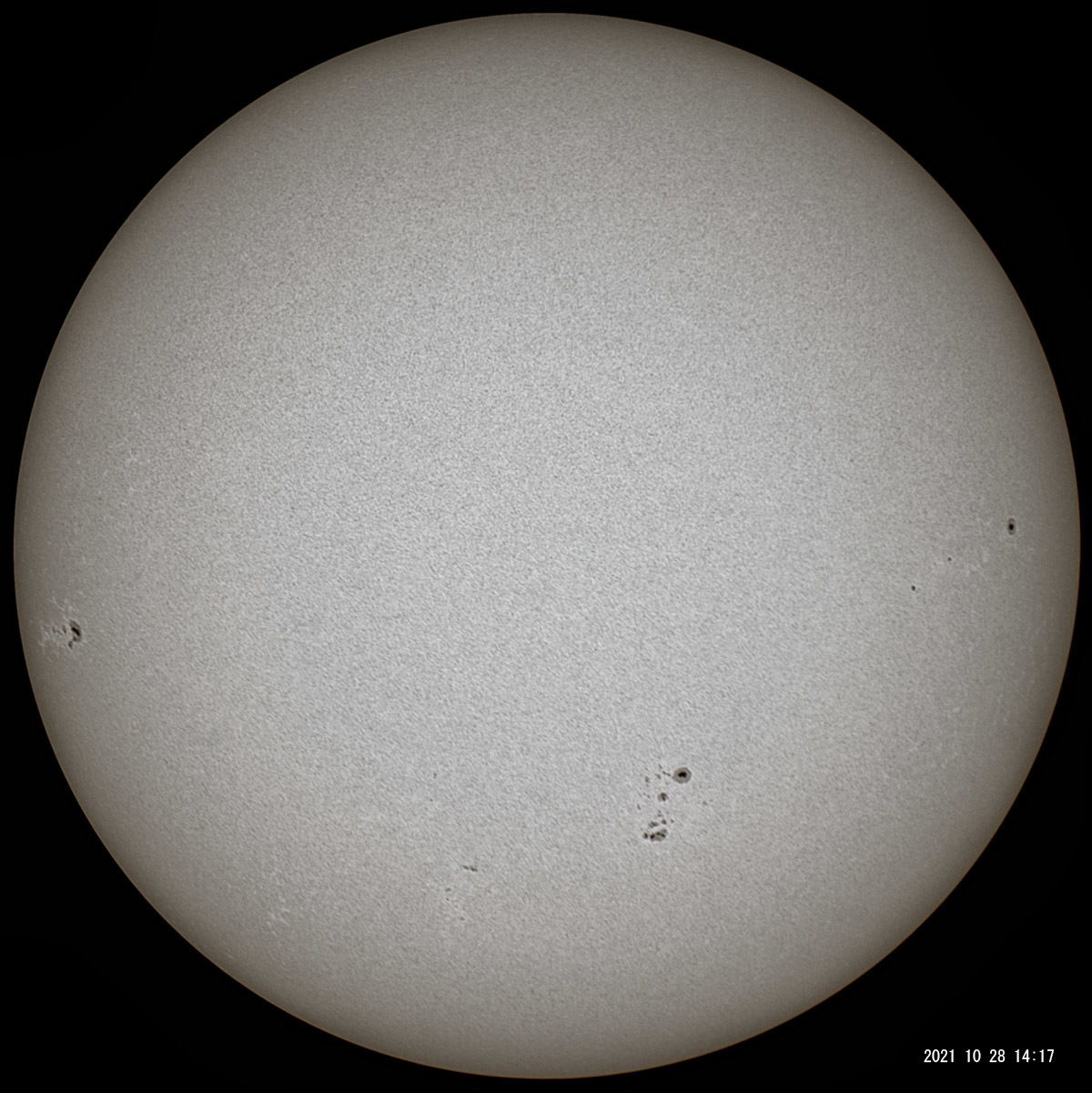 10月28日の太陽_e0174091_17085169.jpg