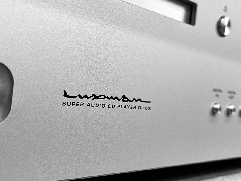 LUXMAN:「D-10X」USED入荷しました_e0404728_16471531.jpg
