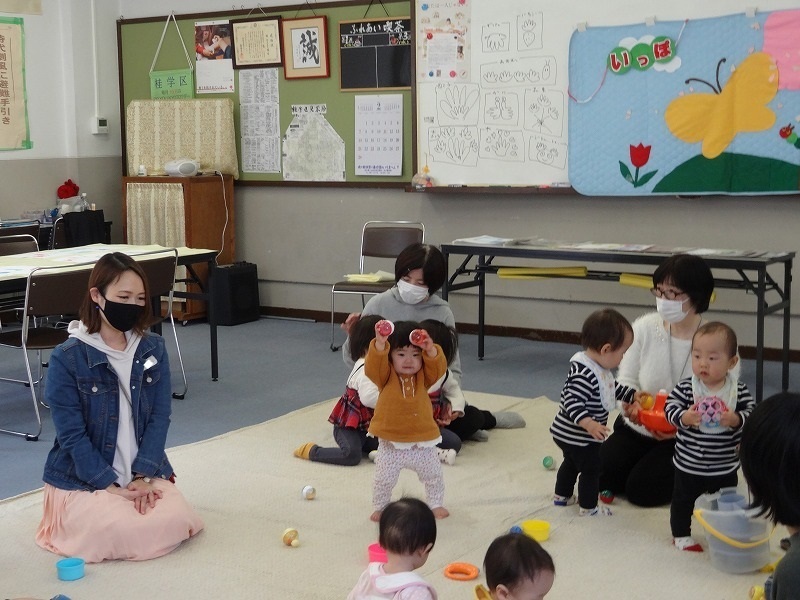 2 22 月 双子ちゃん三つ子ちゃん集まれ ツインズデーに乾杯 桂つどいの広場 いっぽ Ippo In Katsura 2 22 月 双子ちゃん三つ子ちゃん集まれ ツインズデーに乾杯 桂つどいの広場 いっぽ Ippo In Katsura