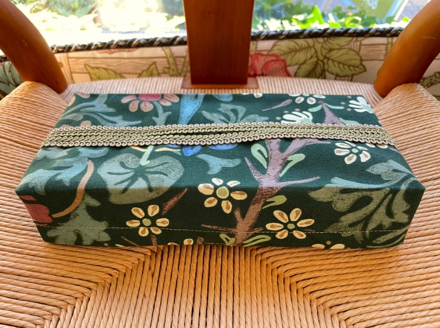 モリス『ブラックソーン』のティッシュボックスケースが完成しました by interior styling of bright_c0157866_20340072.jpg