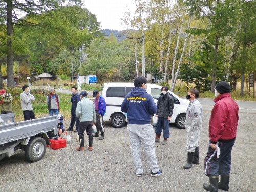 スキー場の草刈作業に行ってきました~~。_a0353718_12245237.jpg