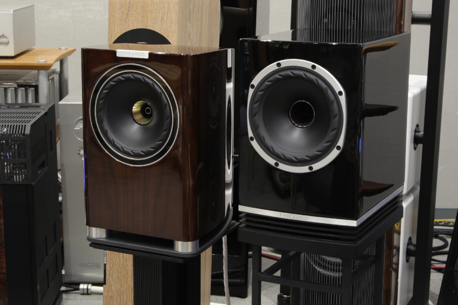 Fyne Audio:「F700」の展示をはじめました_e0404728_18135621.jpg