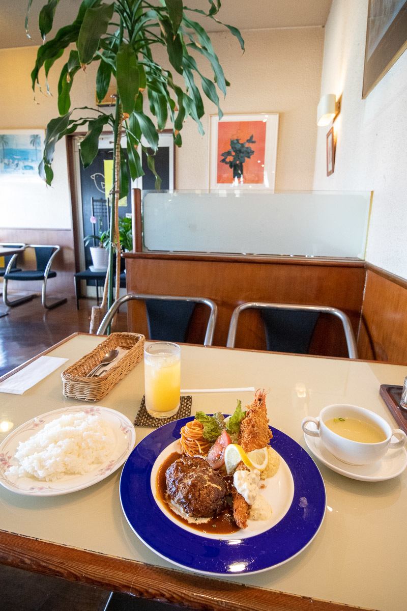 はと時計 桟橋店でハンバーグ&大エビフライセットの後は、リスボン_a0077663_15450591.jpg