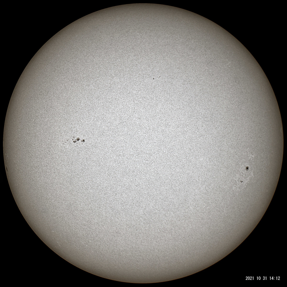 10月31日の太陽_e0174091_17502694.jpg