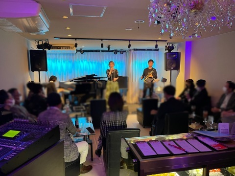Jazzlive Cominジャズライブ カミン 広島 明日11月3日は お昼のジャズライブ_b0115606_12504340.jpeg