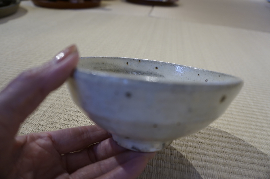 坪井俊憲さんの粉引きご飯茶碗_b0132442_17321592.jpeg
