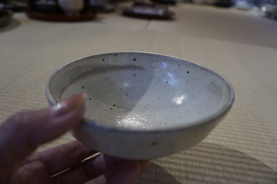 坪井俊憲さんの粉引きご飯茶碗_b0132442_17321888.jpeg
