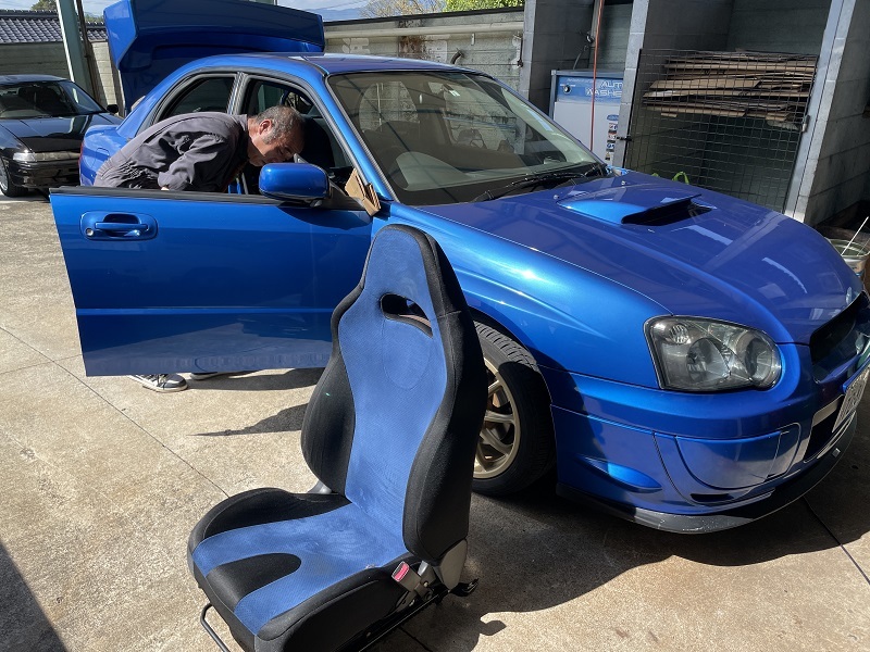 稀少なWRXよ美しく蘇れ!_f0076731_18123467.jpg