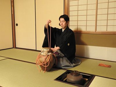 あっぱれな茶の湯青年!_d0133199_23071459.jpg