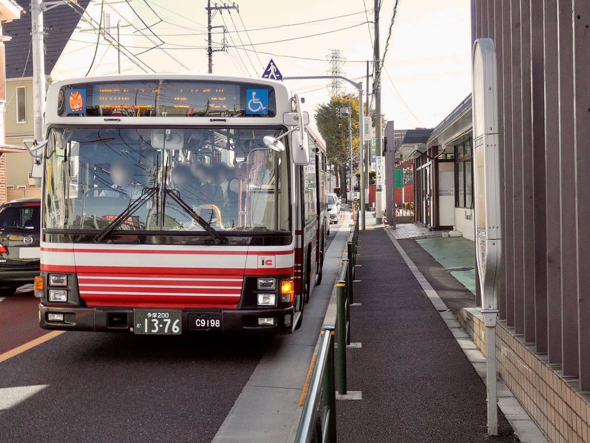 迷」要素在り、小田急バス・鷹54系統 : 黄色い電車に乗せて…