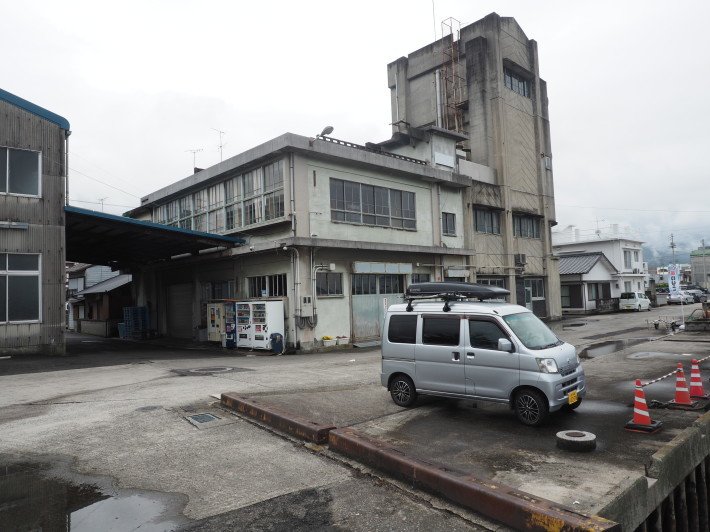 21 06 19 大久保自販店三島営業所で自販機うどん ジムニーとハイゼット ピカソ カプチーノ とスカルペル で旅に出よう