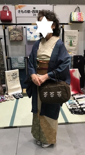 サローネのお客様・素敵な刺繍のバッグ&猫のバッグ。_f0181251_19370348.jpg