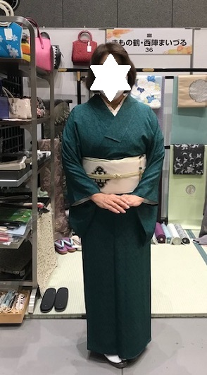 サローネのお客様・素敵な刺繍のバッグ&猫のバッグ。_f0181251_19433610.jpg