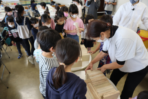 やと子ども美術教室 ~ 渦巻き ~_e0222340_15200215.jpg