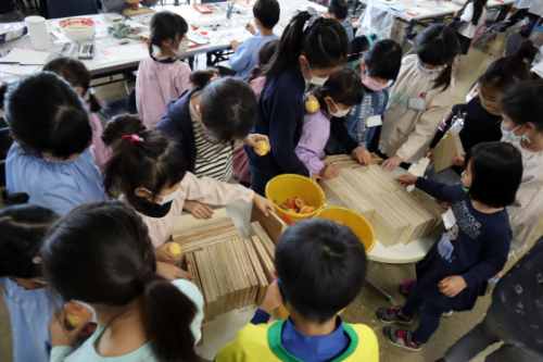 やと子ども美術教室 ~ 渦巻き ~_e0222340_15211707.jpg