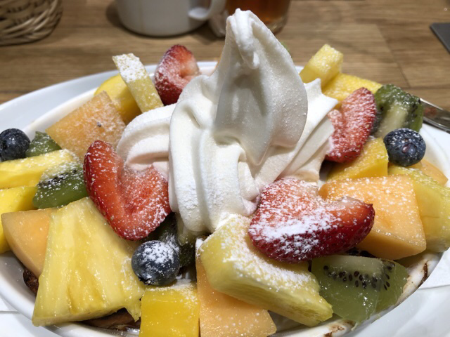 【果実園でフレンチトーストとパンケーキ】_b0009849_16591719.jpeg
