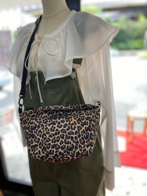 フレドリックパッカーズ Fredrik Packers 1000d Fan Shoulder S Dimanche News Blog Gwもお休み無しで営業です