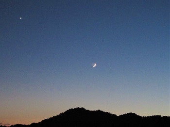 立冬の空に一番星と繊月_e0175370_09392300.jpg