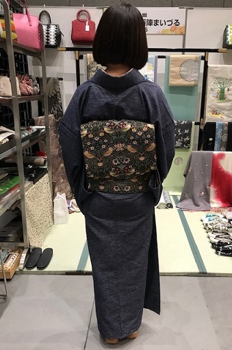 サローネのお客様・華やかなお二人・イチゴ泥棒帯。_f0181251_18003485.jpg