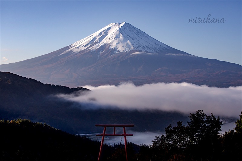 雲海と紅葉と逆さ富士。_c0037519_00401523.jpg