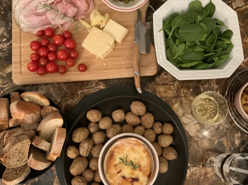 モンドール チーズの季節_f0380954_09261790.jpeg