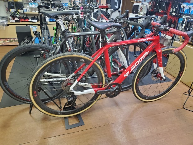 専用。BOMA D-OLA 特注カラー シクロクロス アルテグラ BOMA 注目のディスク仕様クロス「ドーラ」 サイクルスポーツの