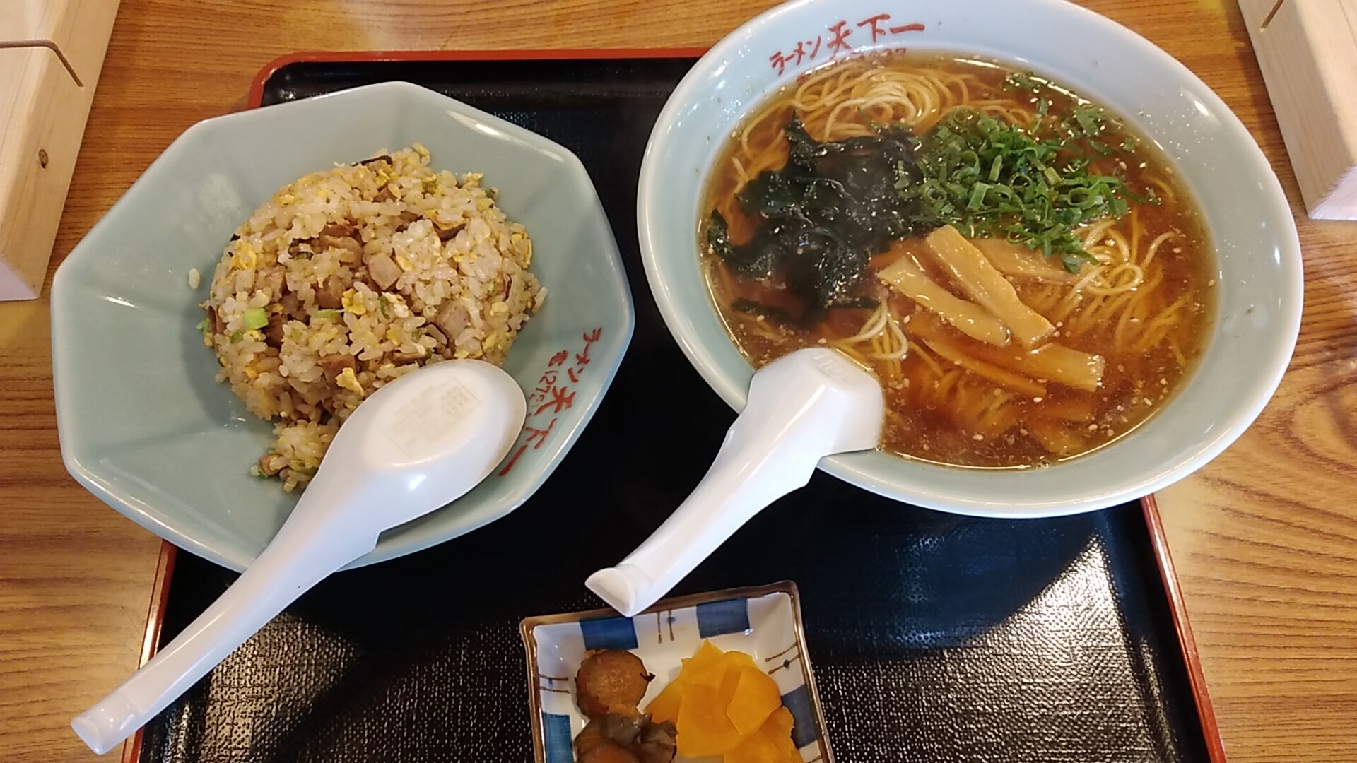 もう一度天下一ラーメン_f0228680_14363118.jpg