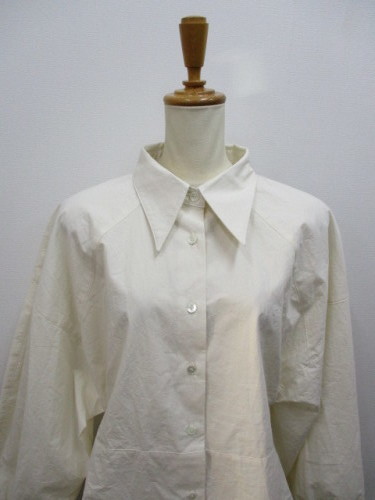 トゥディフル Volumesleeve Typewriter Shirts