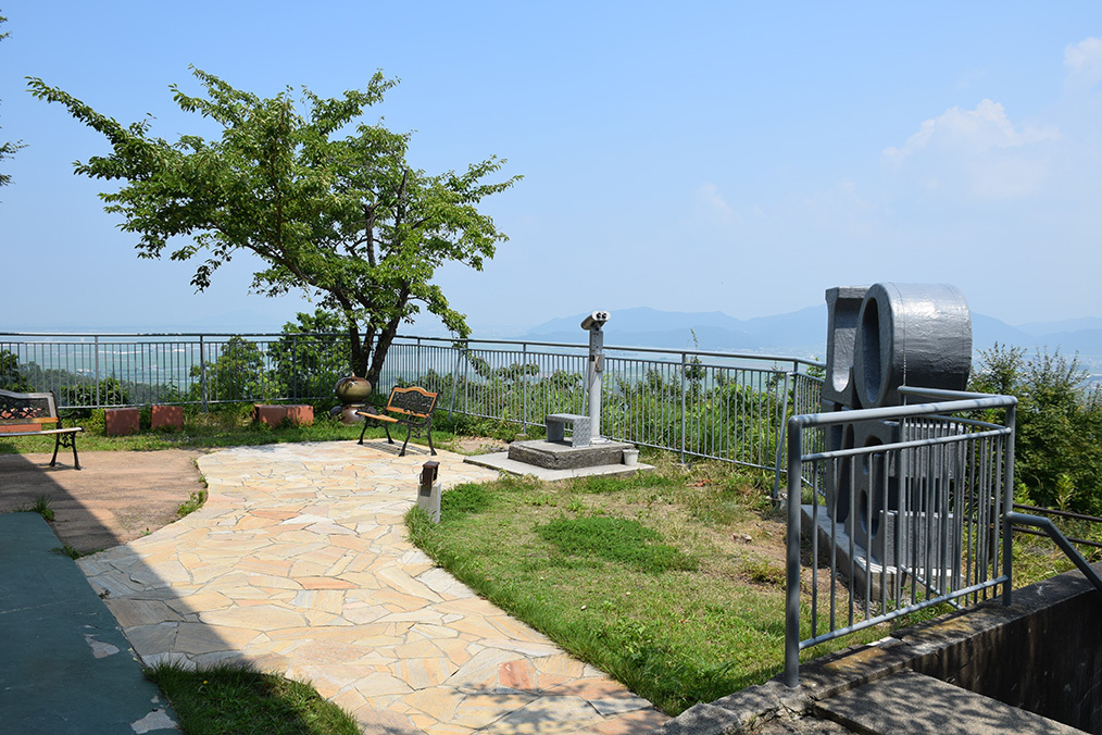 豊臣秀次が築いた八幡山城を歩く。 その1 <登城口~二ノ丸>_e0158128_21103779.jpg