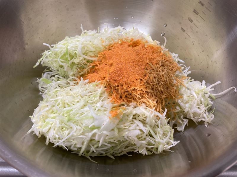 「無限キャベツのもと」の別の味を食べてみたが、そこまででもなかった・・・_d0393930_21401380.jpg