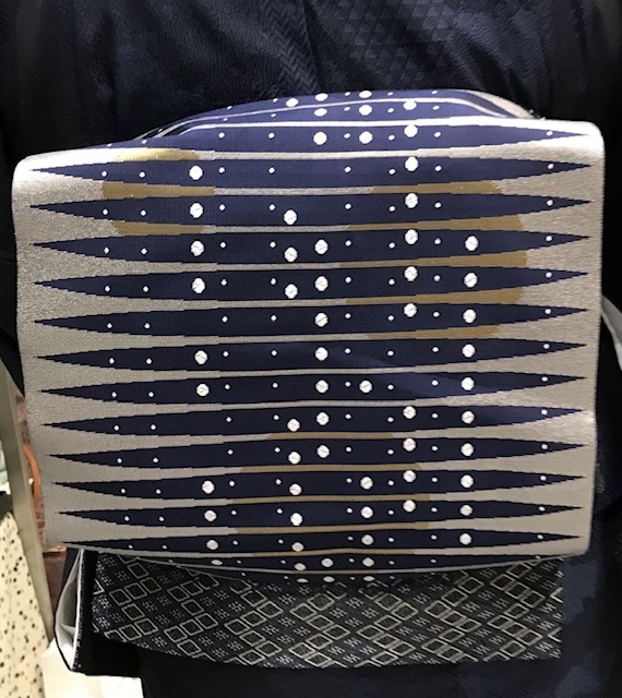 サローネ・雪輪の江戸小紋訪問着・刺繍の訪問着のお客様。_f0181251_19053766.jpg