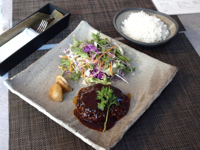 CAFE 幸わう その3(ハンバーグ)_d0153062_20381339.jpg