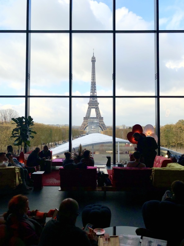 エコ建築　グランパレ・エフェメールから眺めるエッフェル塔_a0231632_16151865.jpeg