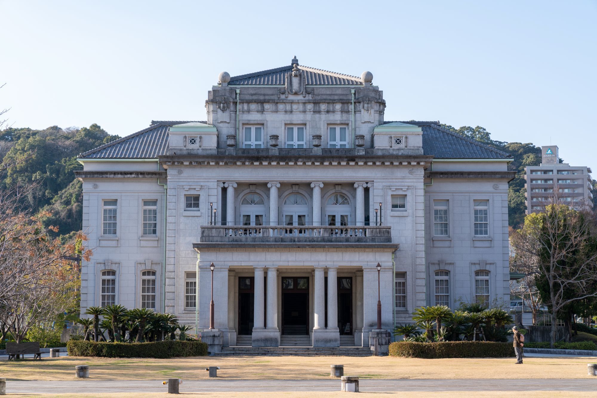 【登録有形文化財|県政記念館】 お手頃フレンチ・レストランが入る、築95年の建物。(鹿児島)_b0212342_14445688.jpg