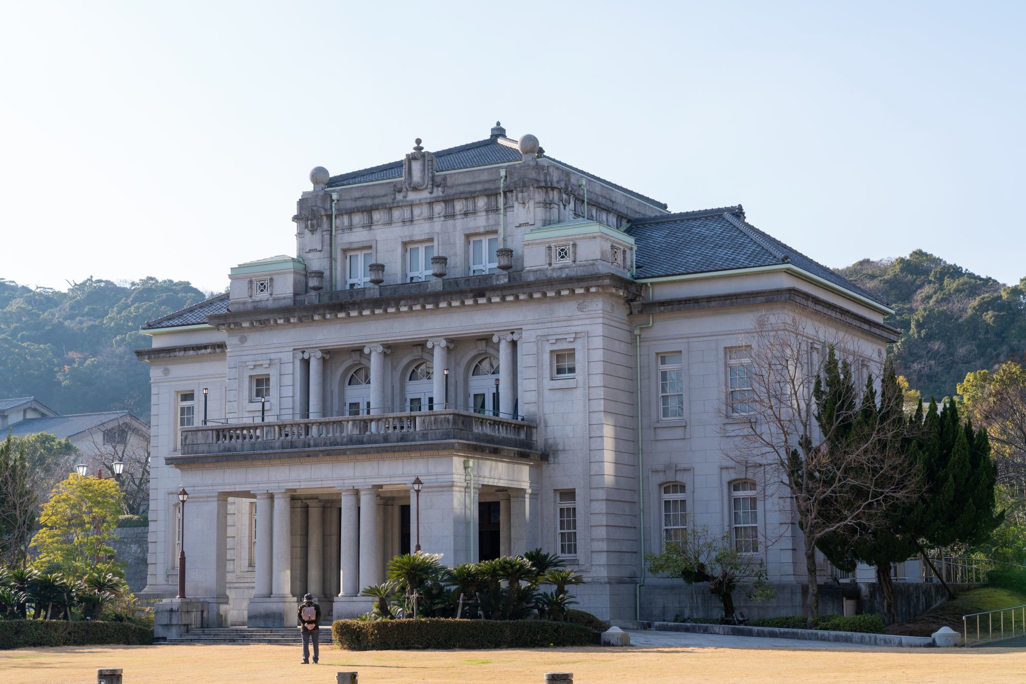 【登録有形文化財|県政記念館】 お手頃フレンチ・レストランが入る、築95年の建物。(鹿児島)_b0212342_15022903.jpg