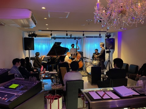 広島 Jazzlive Comin ジャズライブ カミン 明日11月17日からの予定_b0115606_09095740.jpeg