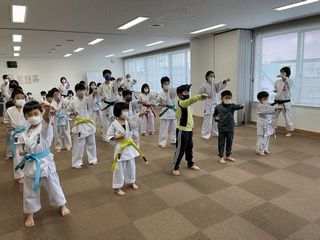 日曜空手　屯田教室　新しい仲間！_c0118332_10514389.jpg