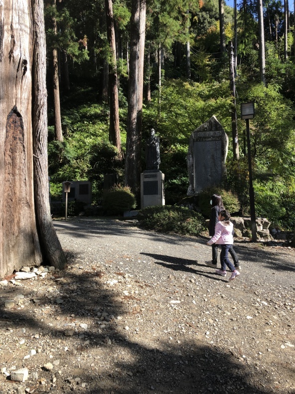 社寺建築 身延山久遠寺_a0129492_09500011.jpeg