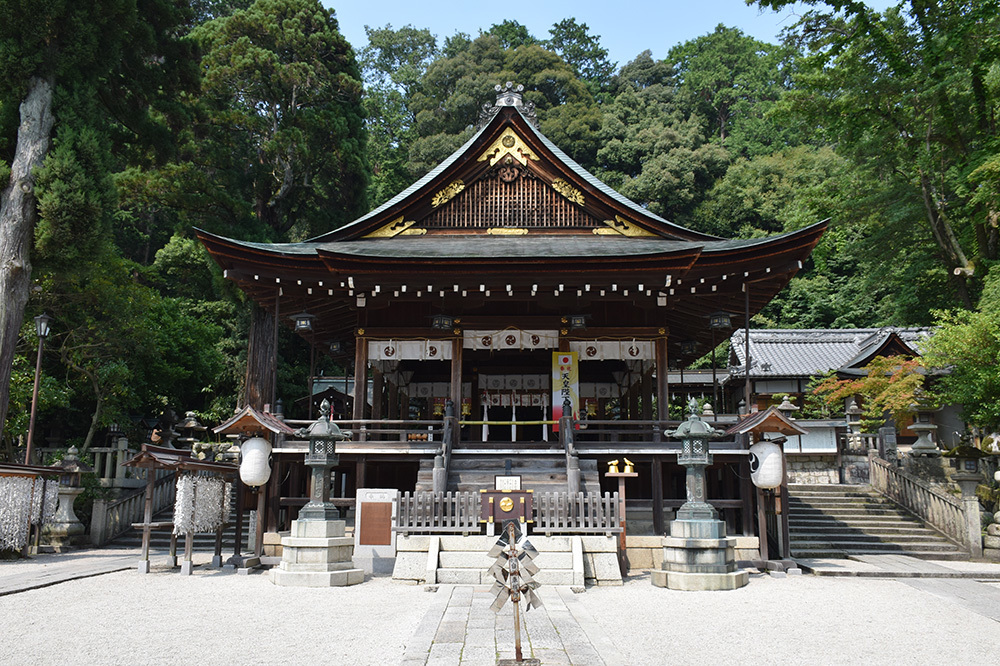 近江商人の氏神・日牟禮八幡宮。_e0158128_17384315.jpg