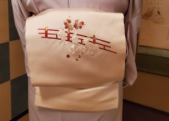 サローネのお客様・秋らしい菊の染帯・刺繍の鹿と紅葉の帯_f0181251_18392600.jpg