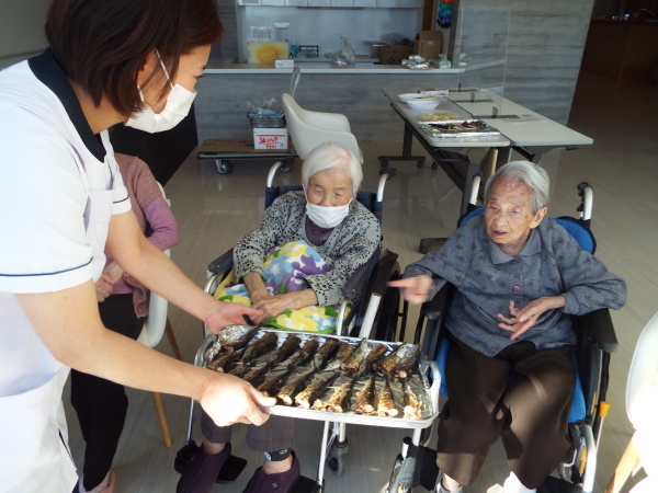 食の秋！皆様でサンマを楽しまれました。_f0299108_16270485.jpg