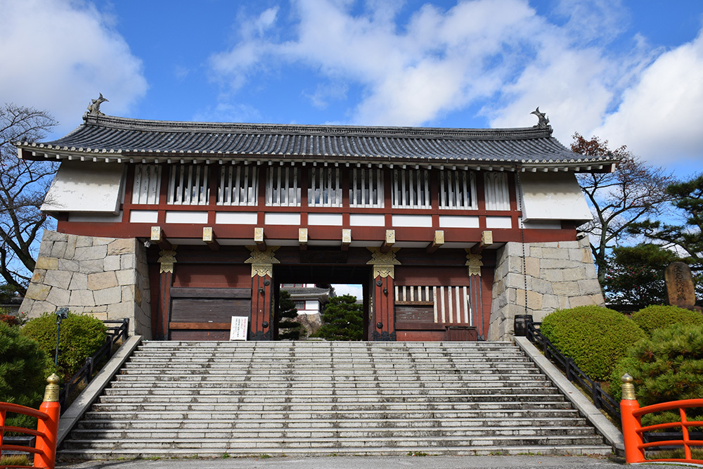 秀吉が築き、家康が建て直した幻の城、伏見城。_e0158128_11501198.jpg