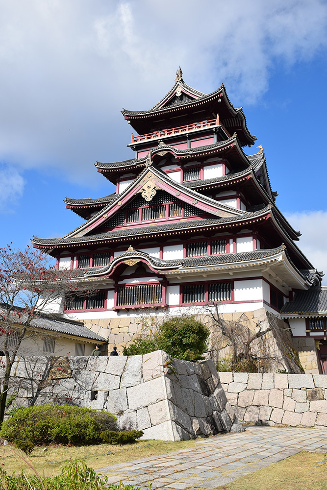 秀吉が築き、家康が建て直した幻の城、伏見城。_e0158128_14150771.jpg