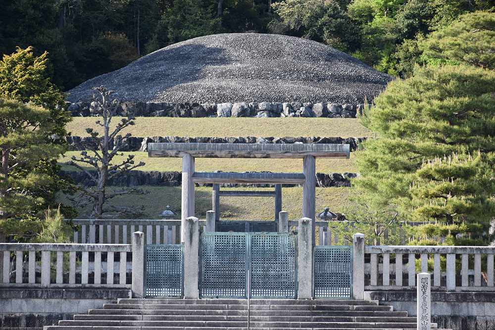 秀吉が築き、家康が建て直した幻の城、伏見城。_e0158128_14413313.jpg