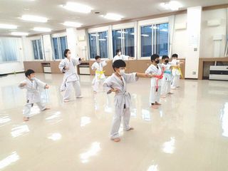 木曜空手　前田教室　手稲教室_c0118332_20225281.jpg