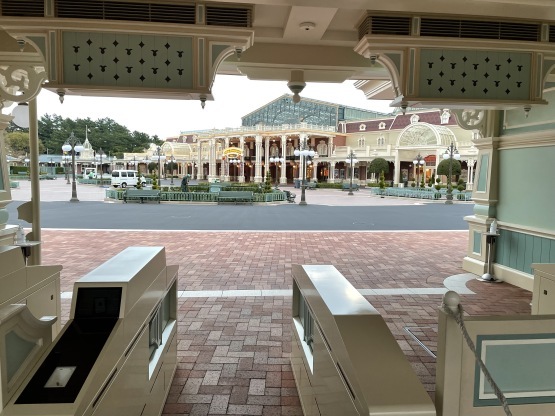 入園待ち時間 入園時間に入れないナンセンス 東京ディズニーリポート