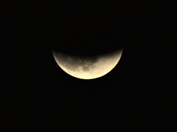 　　初冬の天体ショー　部分月食　　２０２１-１１-２０　００：００ 　_b0093754_22463722.jpg