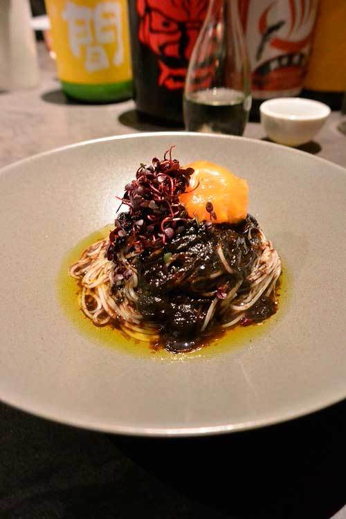 【(山梨グルメ)韮崎市「コワン」で 「黒い素麺」!!】_a0005436_14112600.jpg