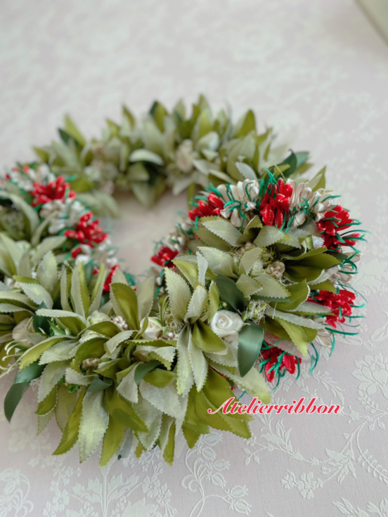 大好きで一年中飾っているsilverleafの大きなリース➕Millie先生のクリスマスクロッカスでホリディリースに🎄♡_f0017548_12221019.jpg