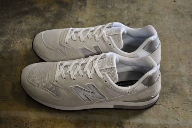 newbalance　　996　　WHITE SUEDE LEATHER_d0152280_08283617.jpg
